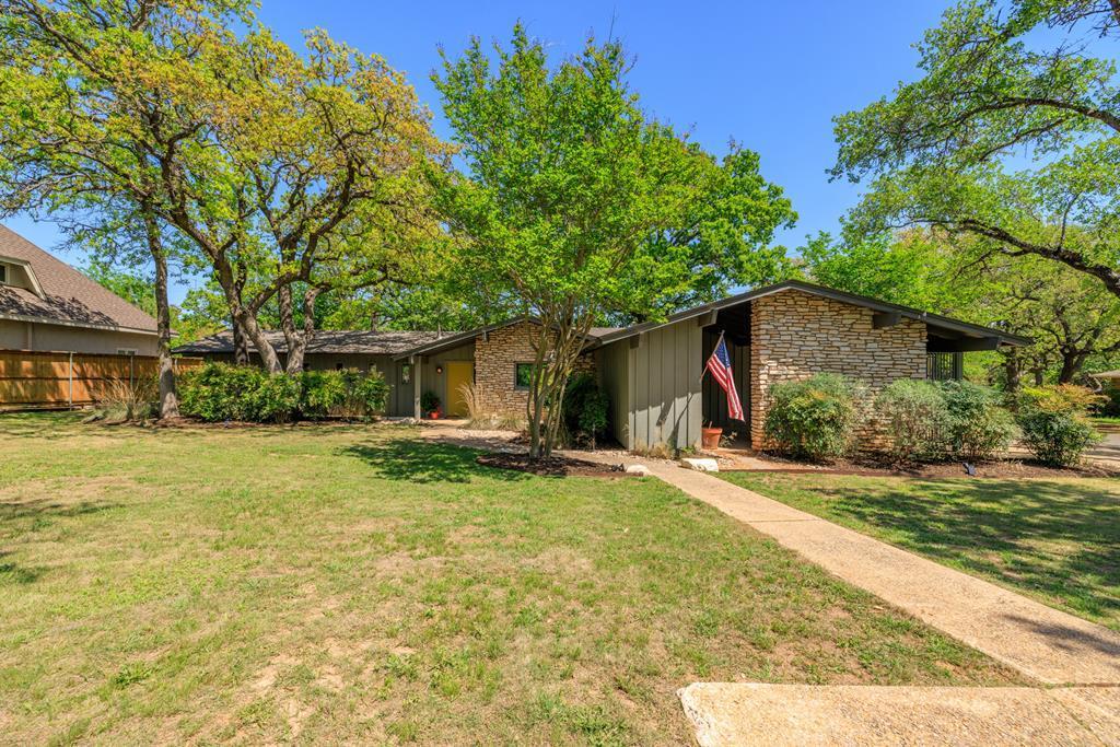 202 Tanglewood Dr