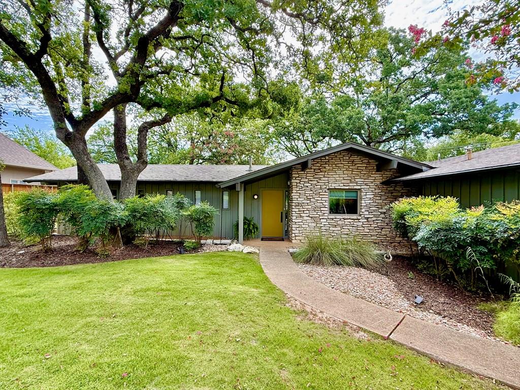 202 Tanglewood Dr