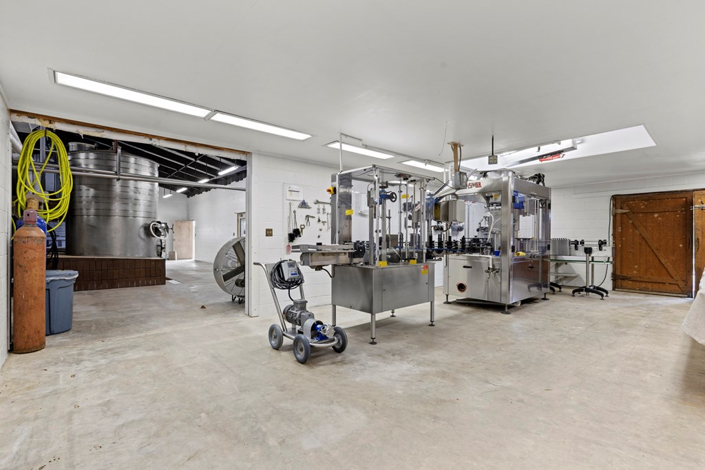 463 Bell Mountain Rd