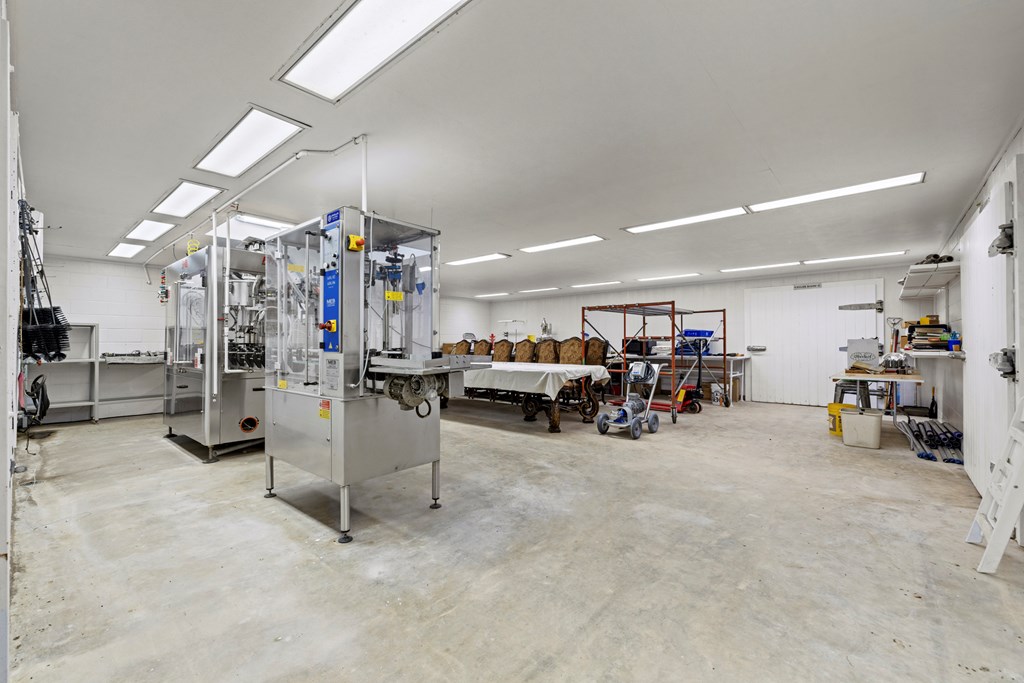 463 Bell Mountain Rd