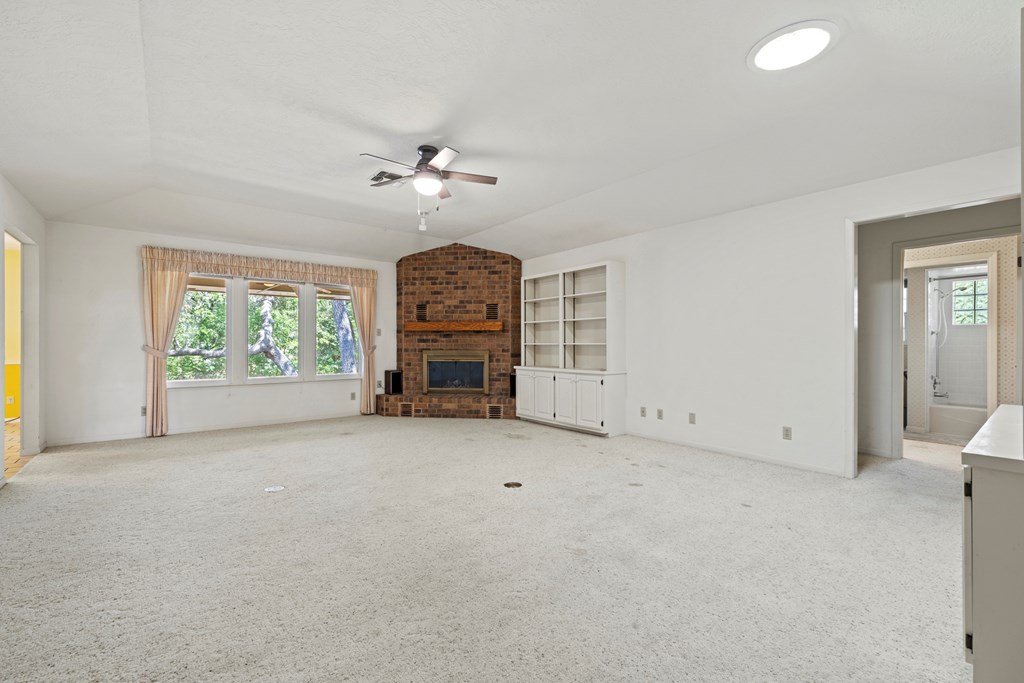 126 Tanglewood Dr