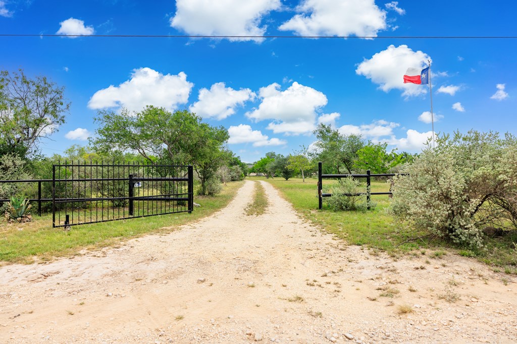 1245A Private Road 2415