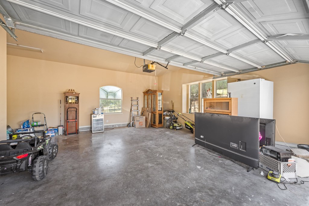 106 Mesquite Trl