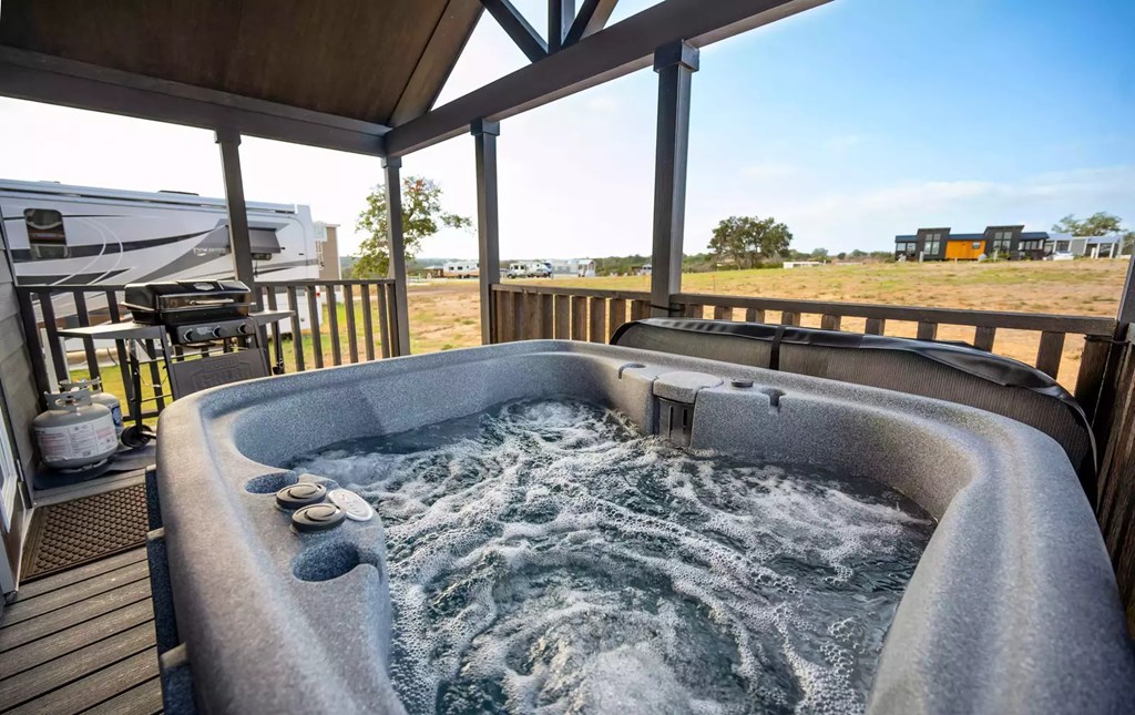 5386 Ranch Rd 1376 205