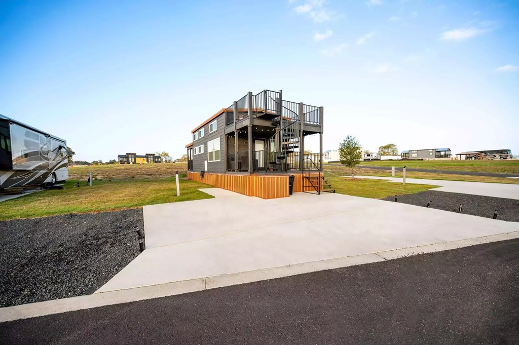 5386 Ranch Rd 1376 205