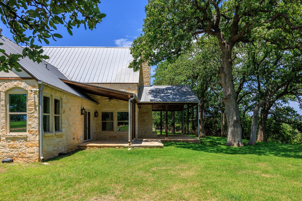 810 Clear Creek Rd