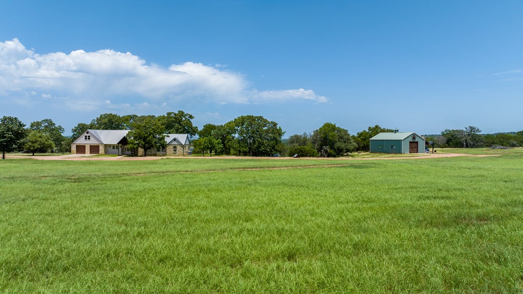 810 Clear Creek Rd