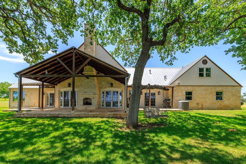 810 Clear Creek Rd