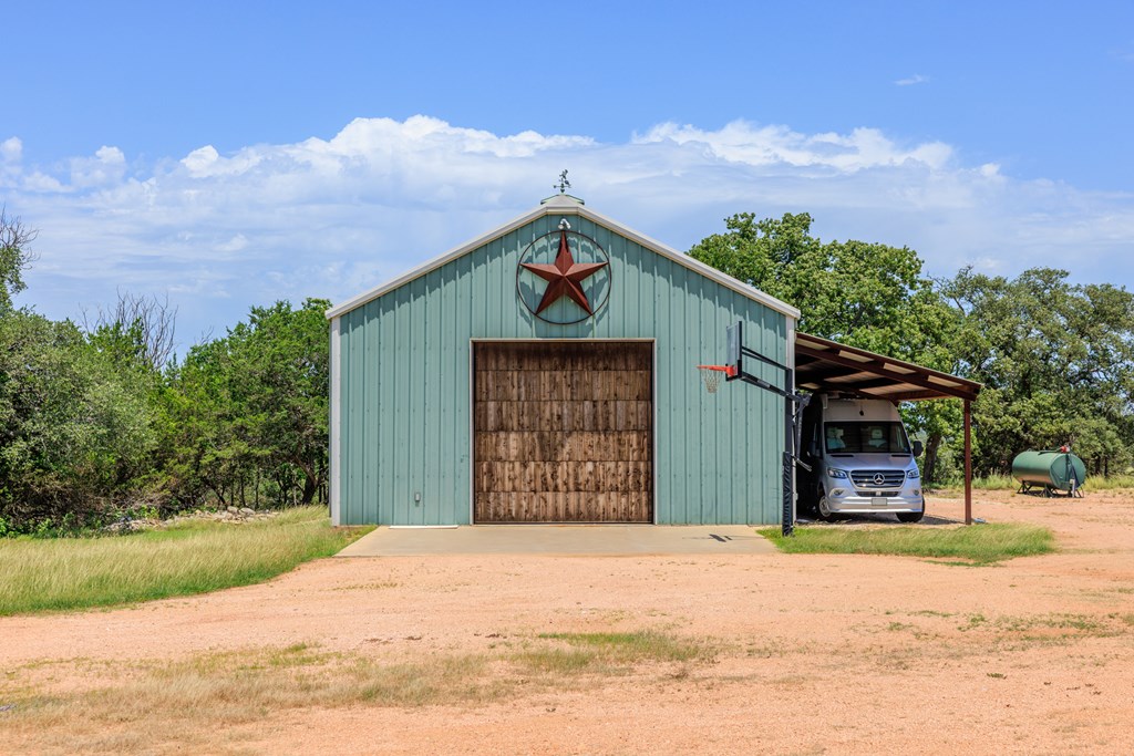 810 Clear Creek Rd