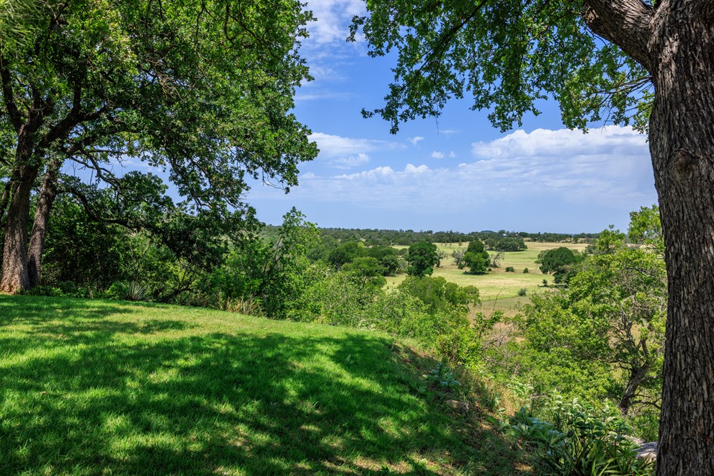 810 Clear Creek Rd