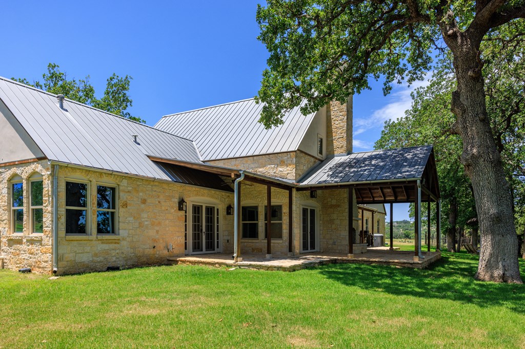 810 Clear Creek Rd