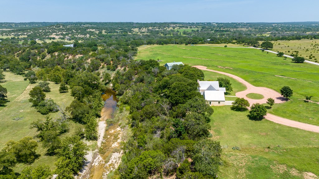 810 Clear Creek Rd