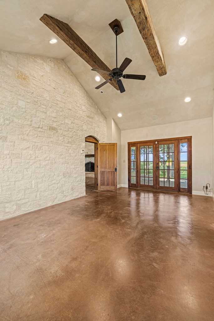 810 Clear Creek Rd