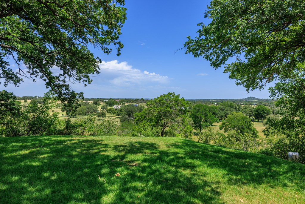 810 Clear Creek Rd