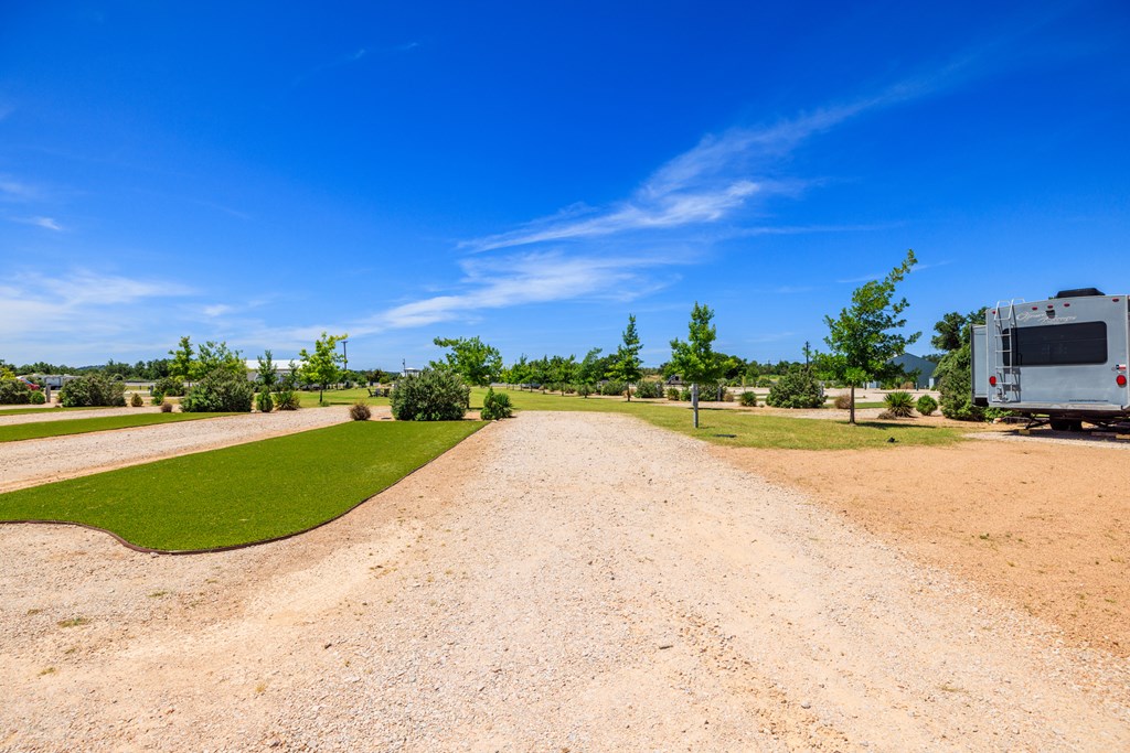 4584 US Hwy 290