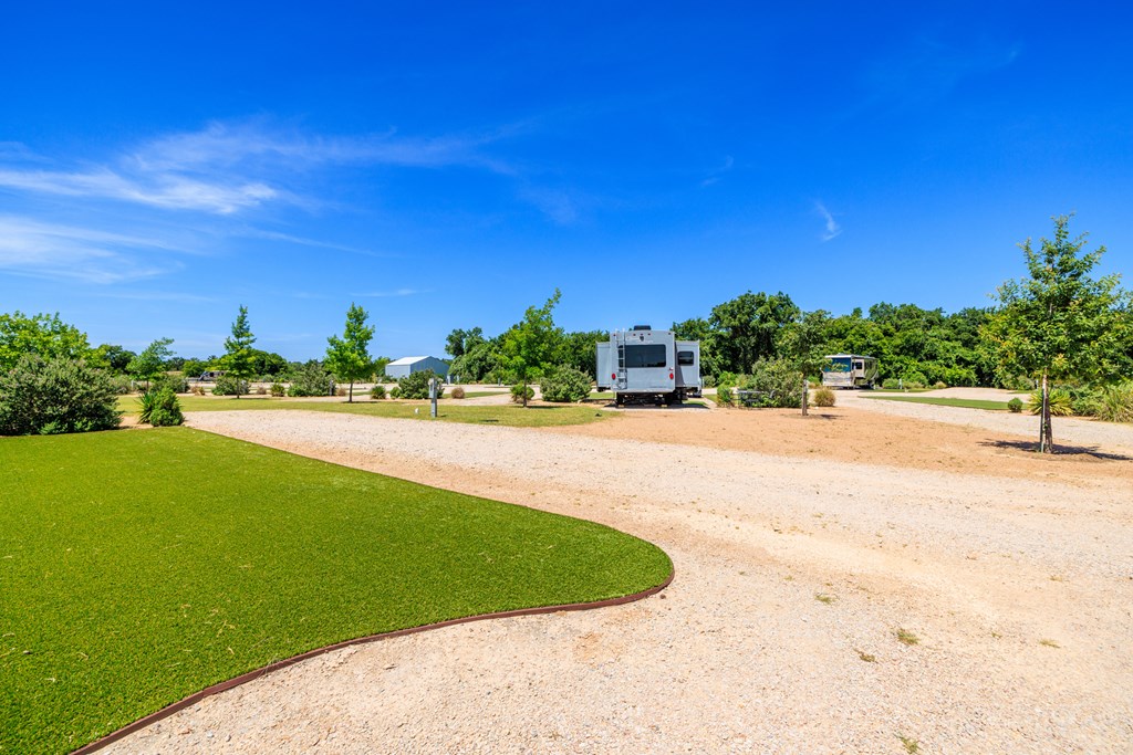 4584 US Hwy 290