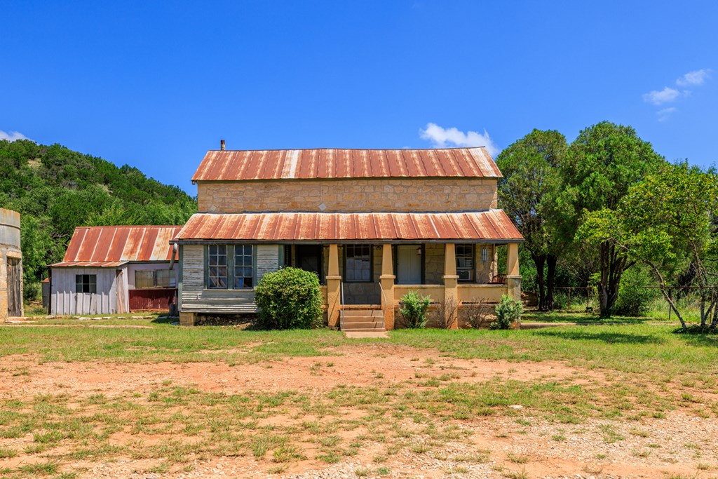 1825 Onion Creek Rd