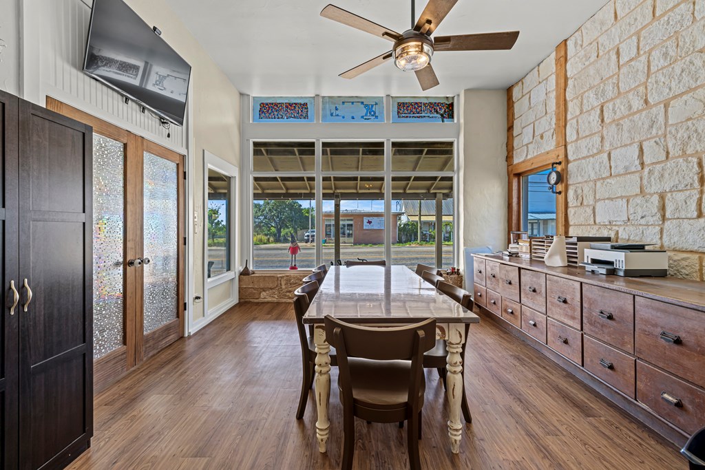 23654 US Hwy 290