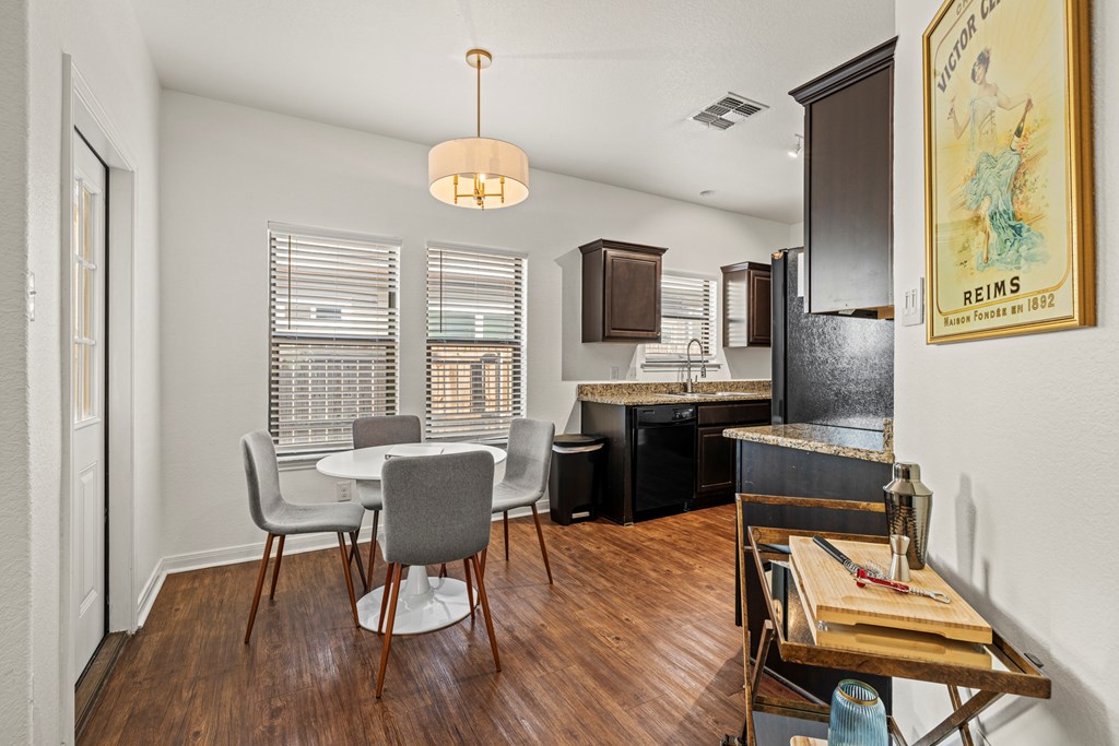 510 Mueller St 16