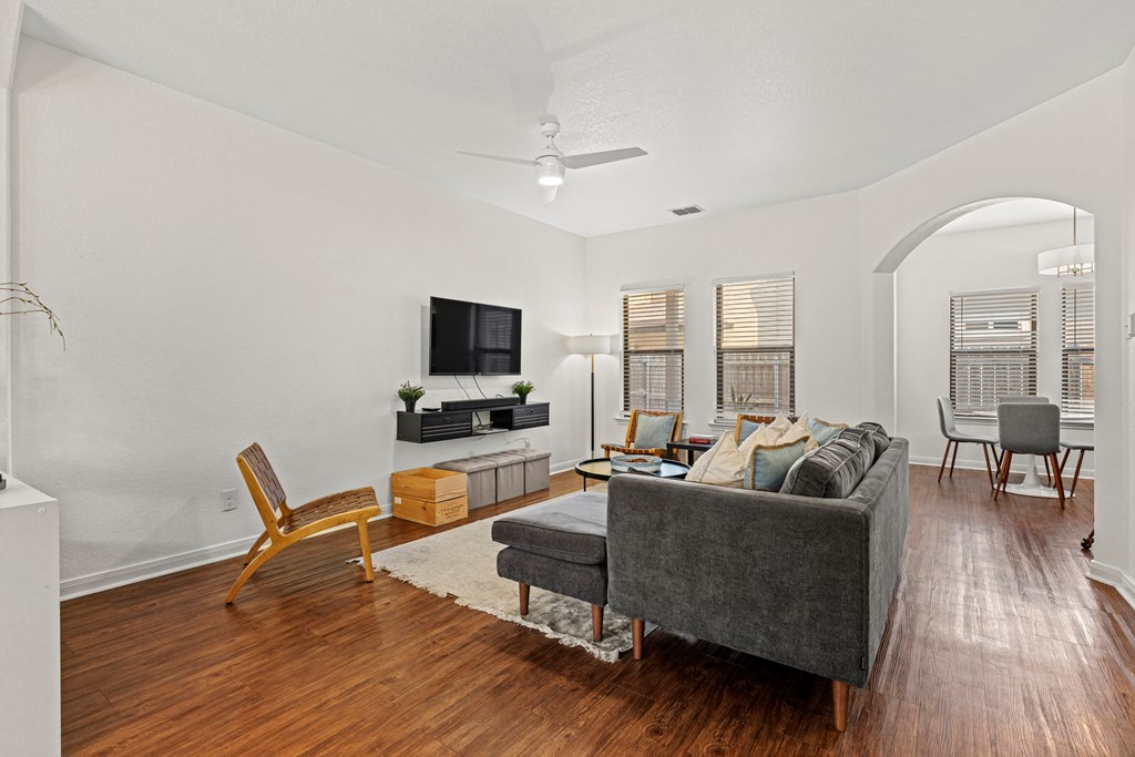 510 Mueller St 16