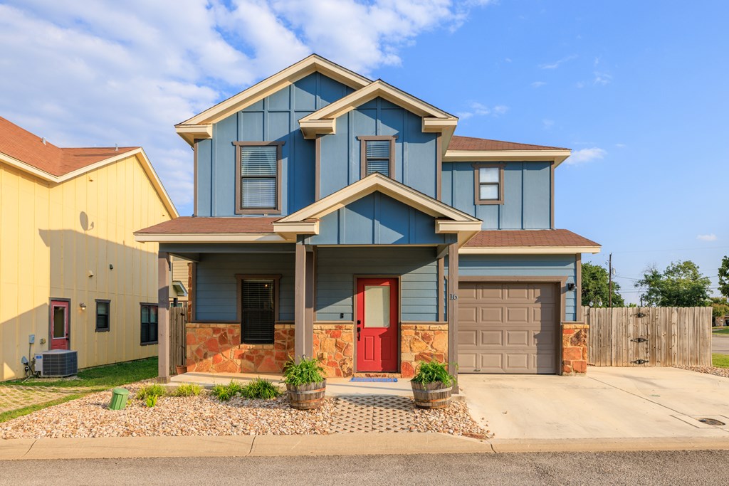 510 Mueller St 16