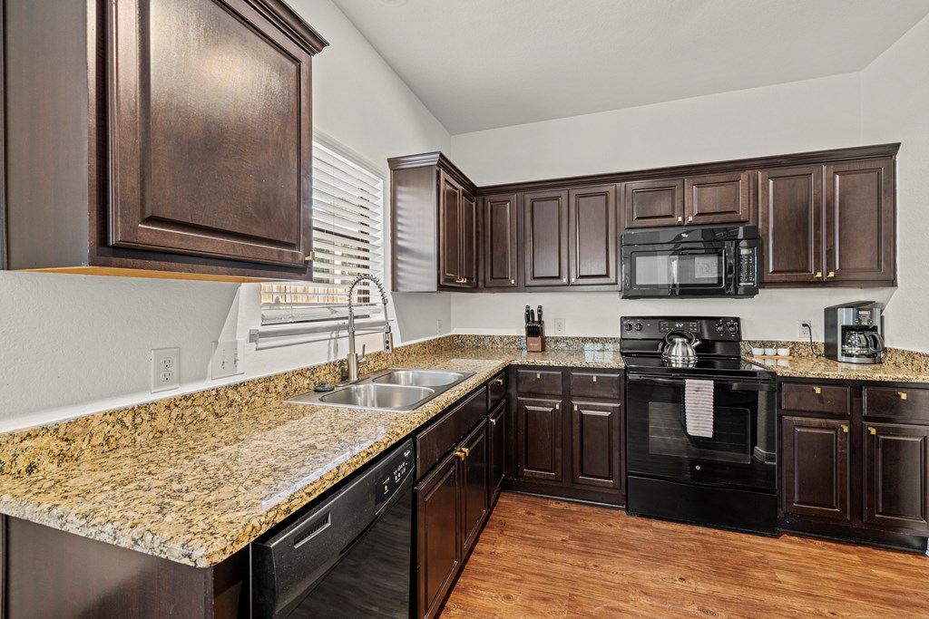 510 Mueller St 16