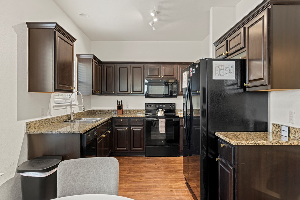 510 Mueller St 16