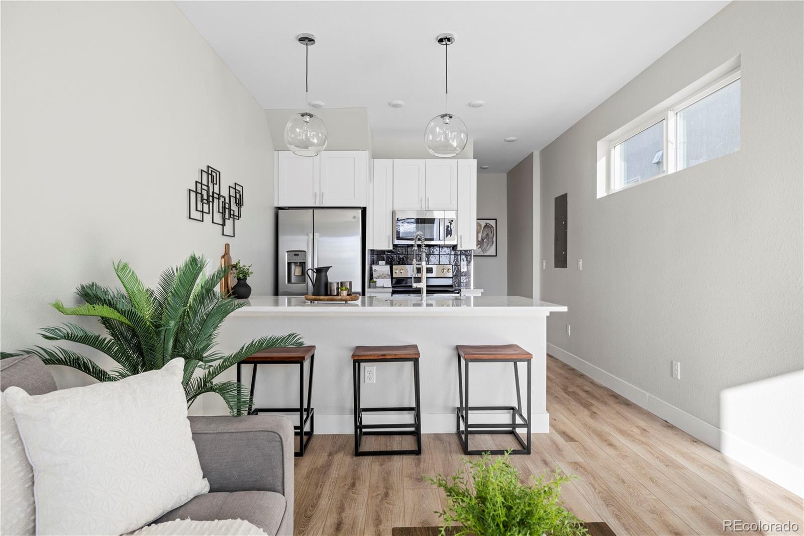 1269 Yates Street Unit: 3