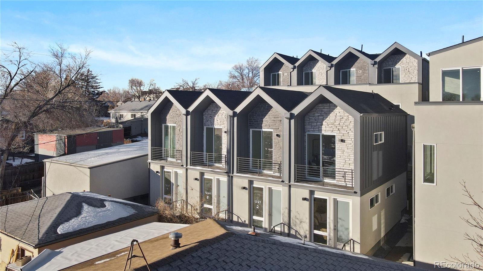 1269 Yates Street Unit: 3