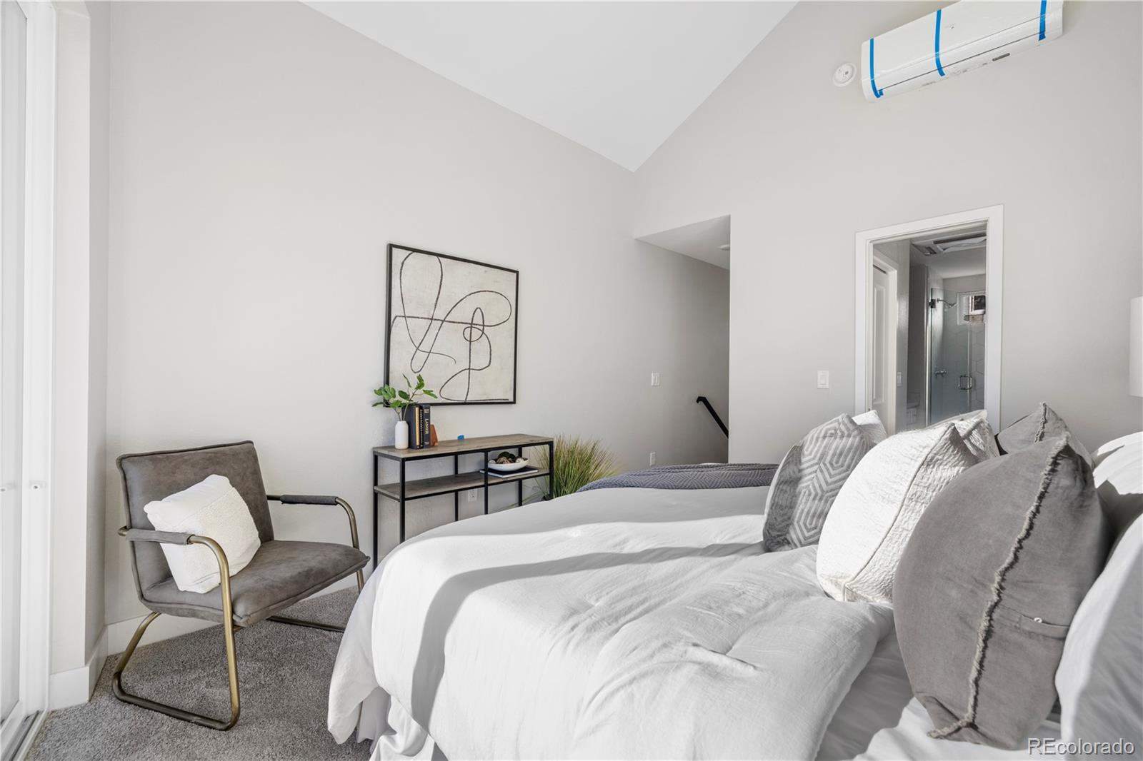1269 Yates Street Unit: 3