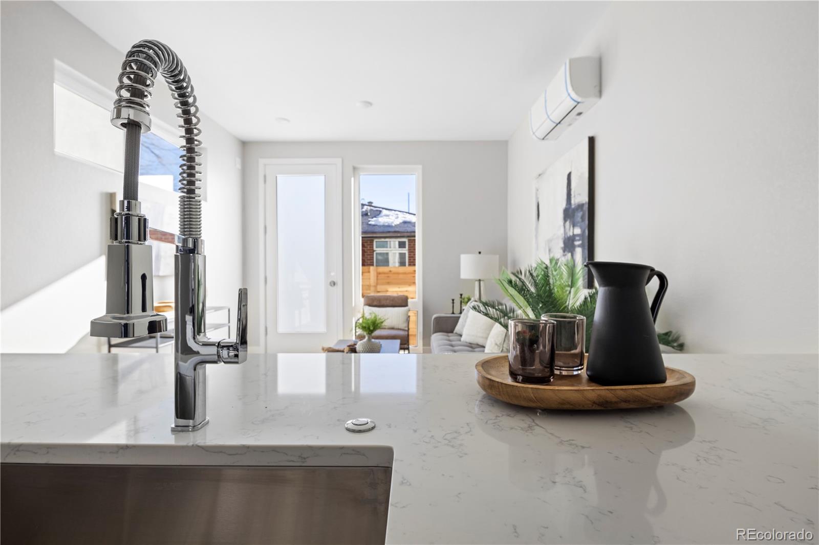 1269 Yates Street Unit: 3