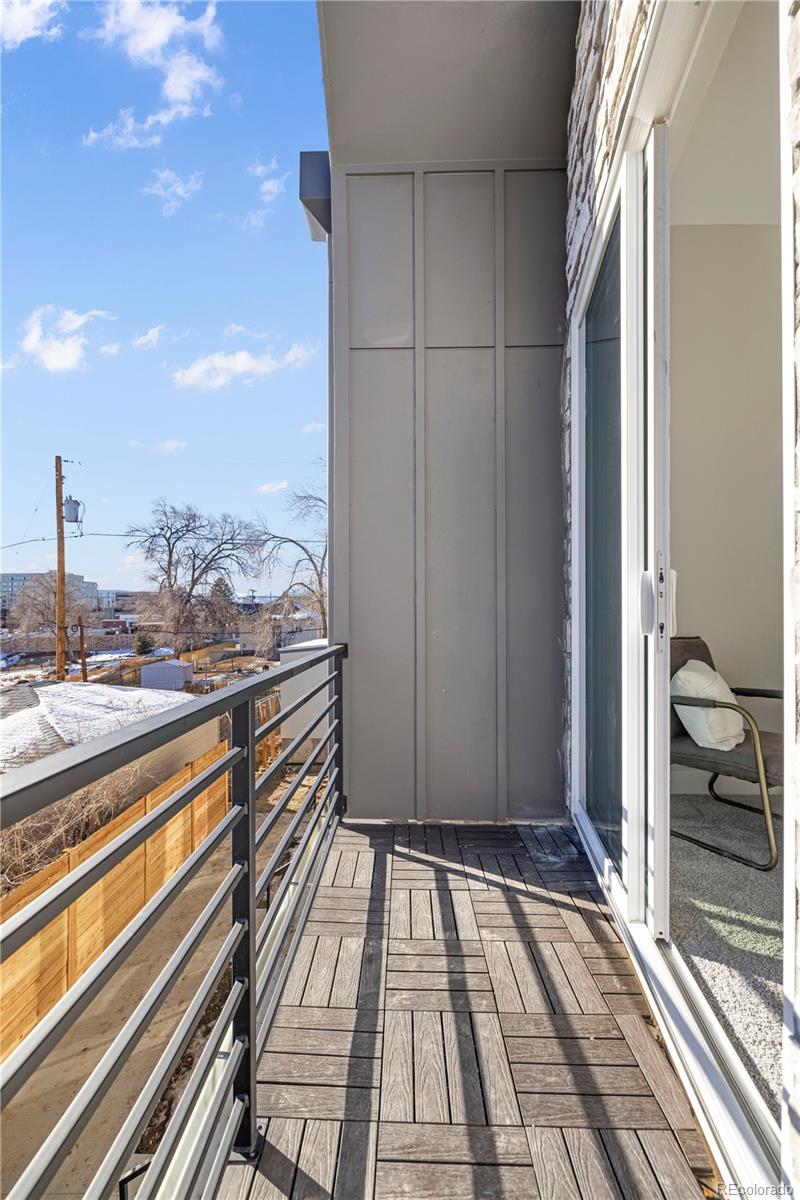 1269 Yates Street Unit: 3