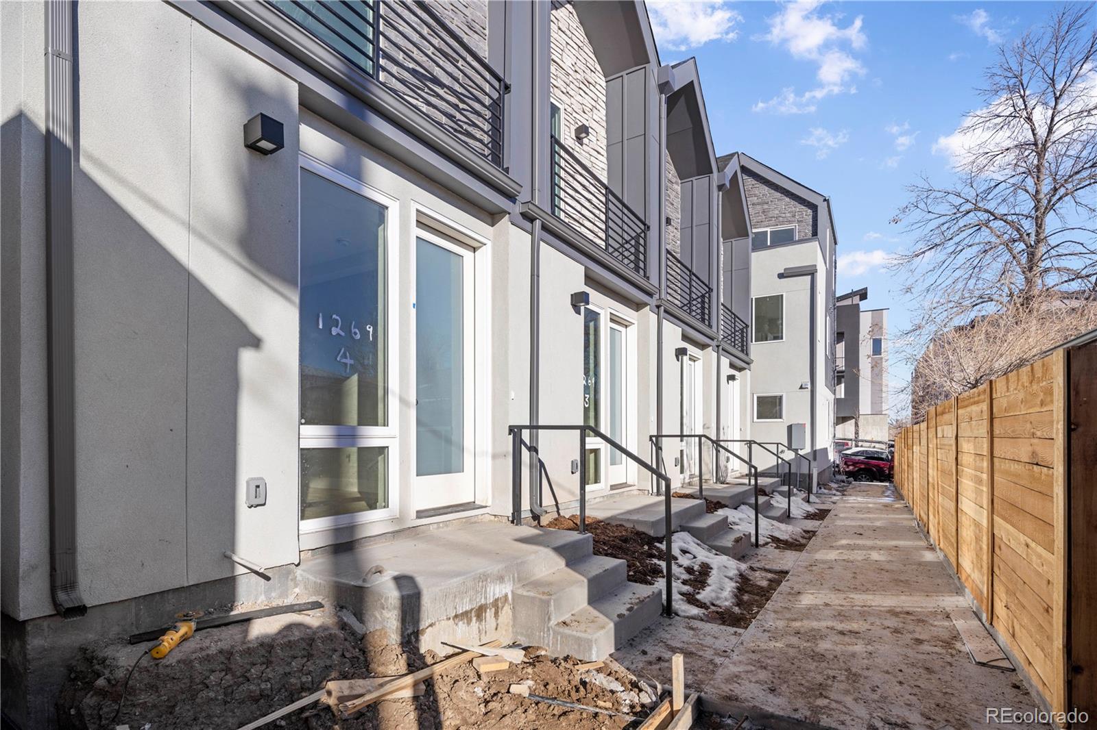 1269 Yates Street Unit: 3