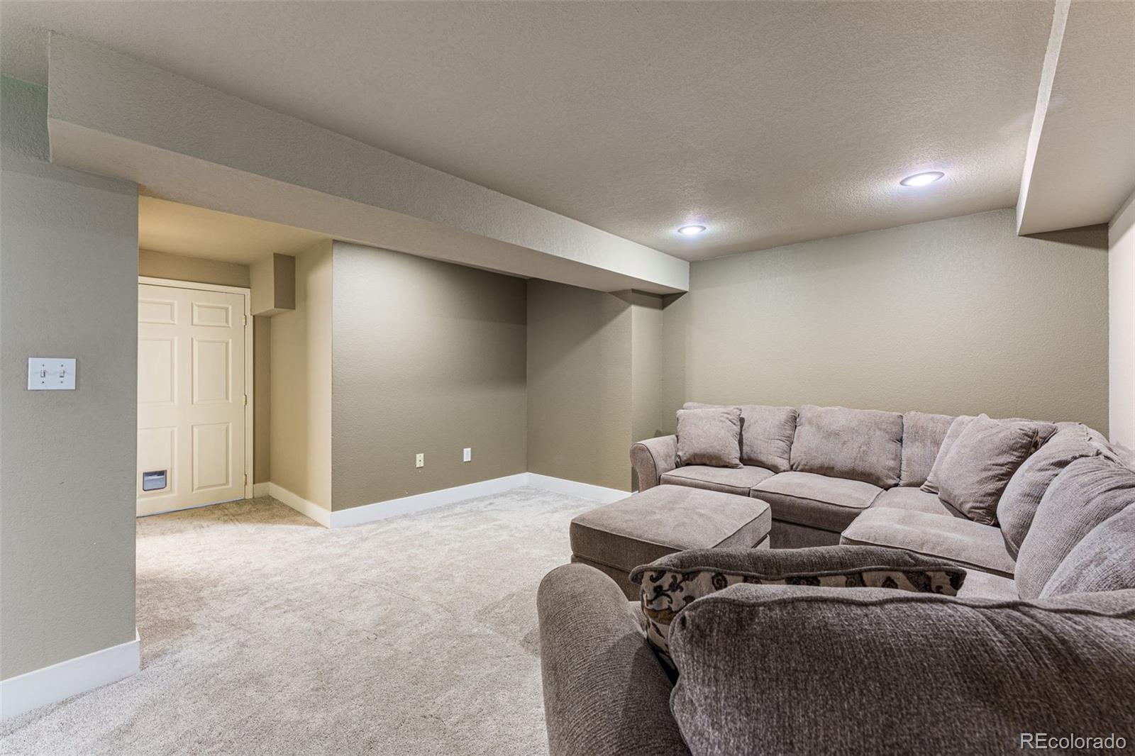 10045 W 82nd Drive