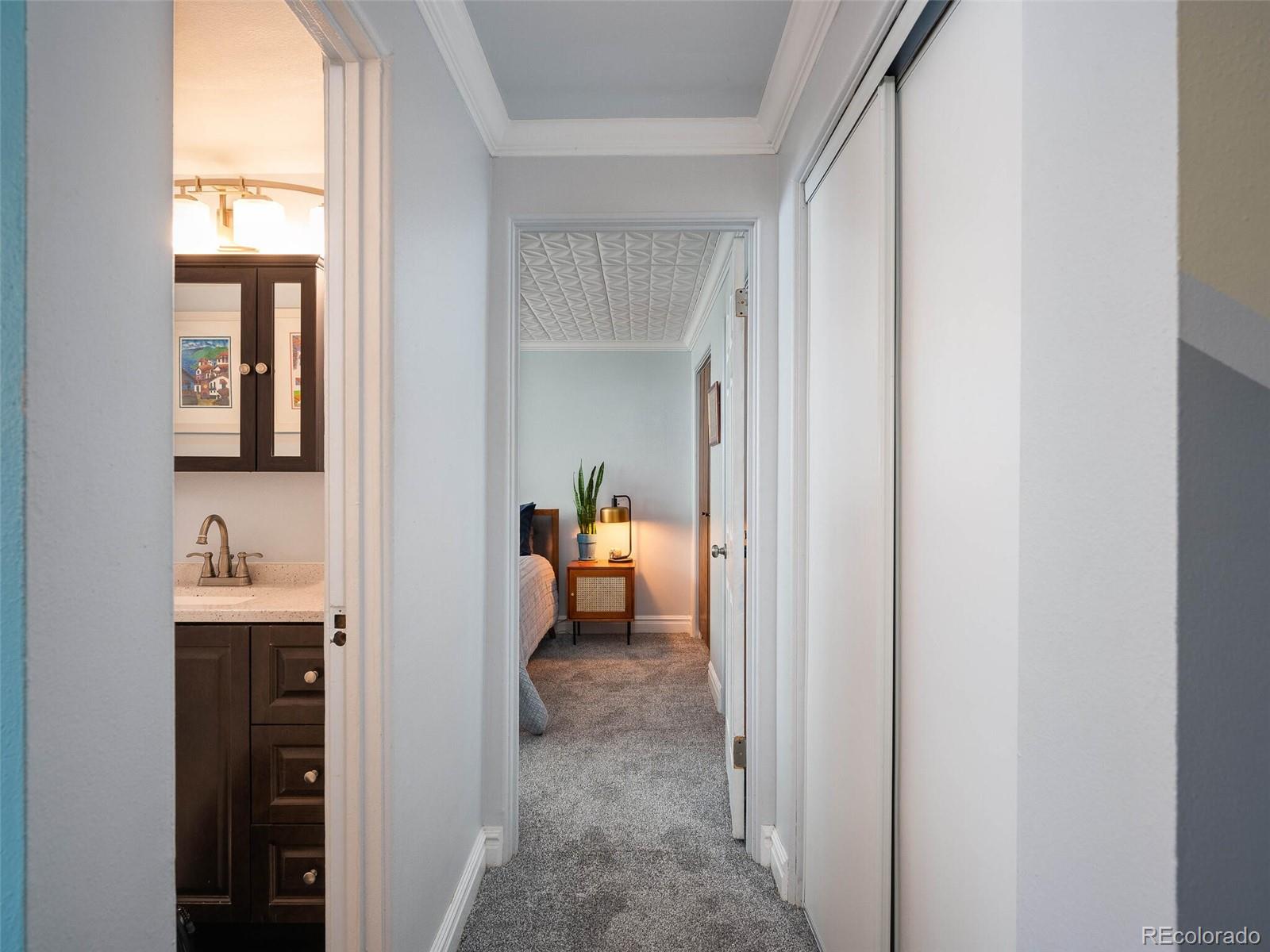 1201 Race Street Unit: 2