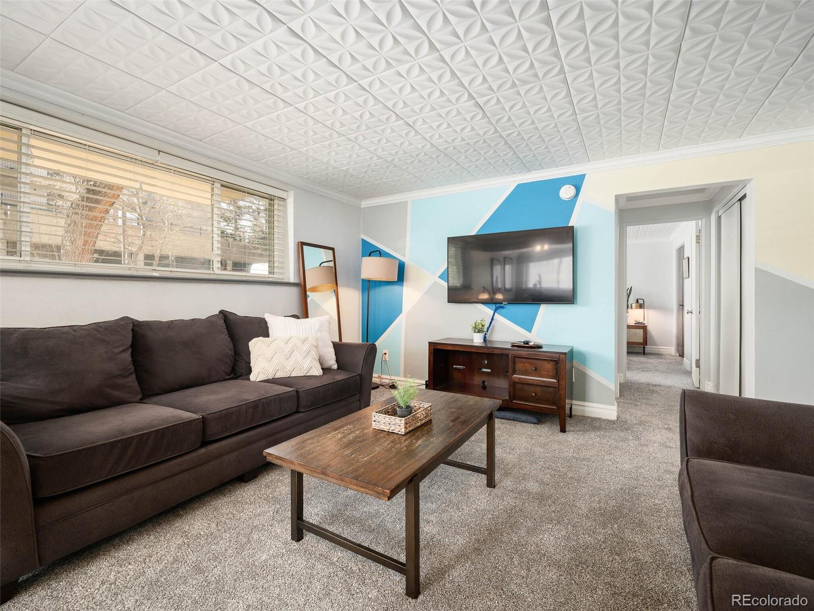 1201 Race Street Unit: 2