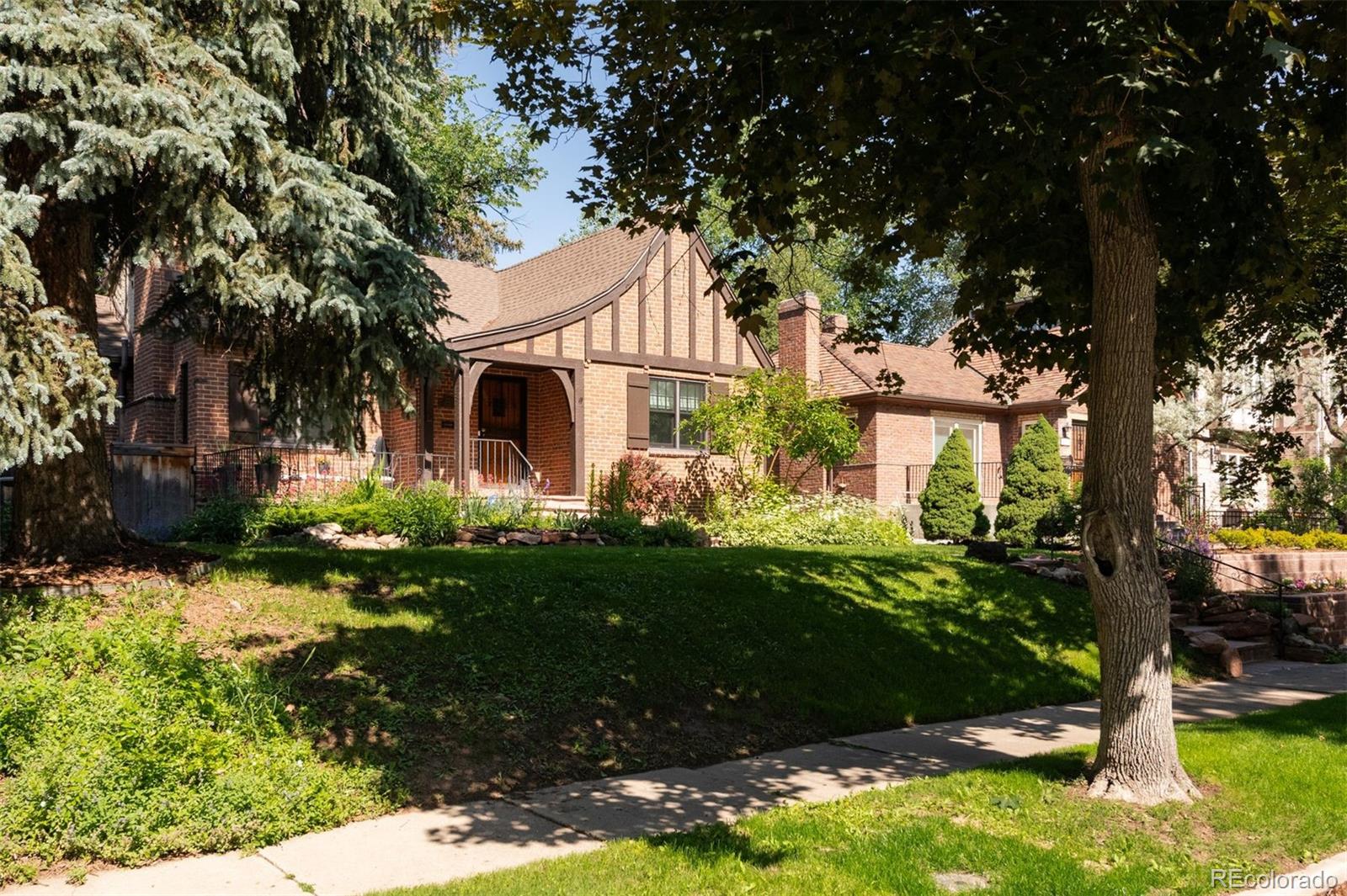 1271 Dahlia Street
