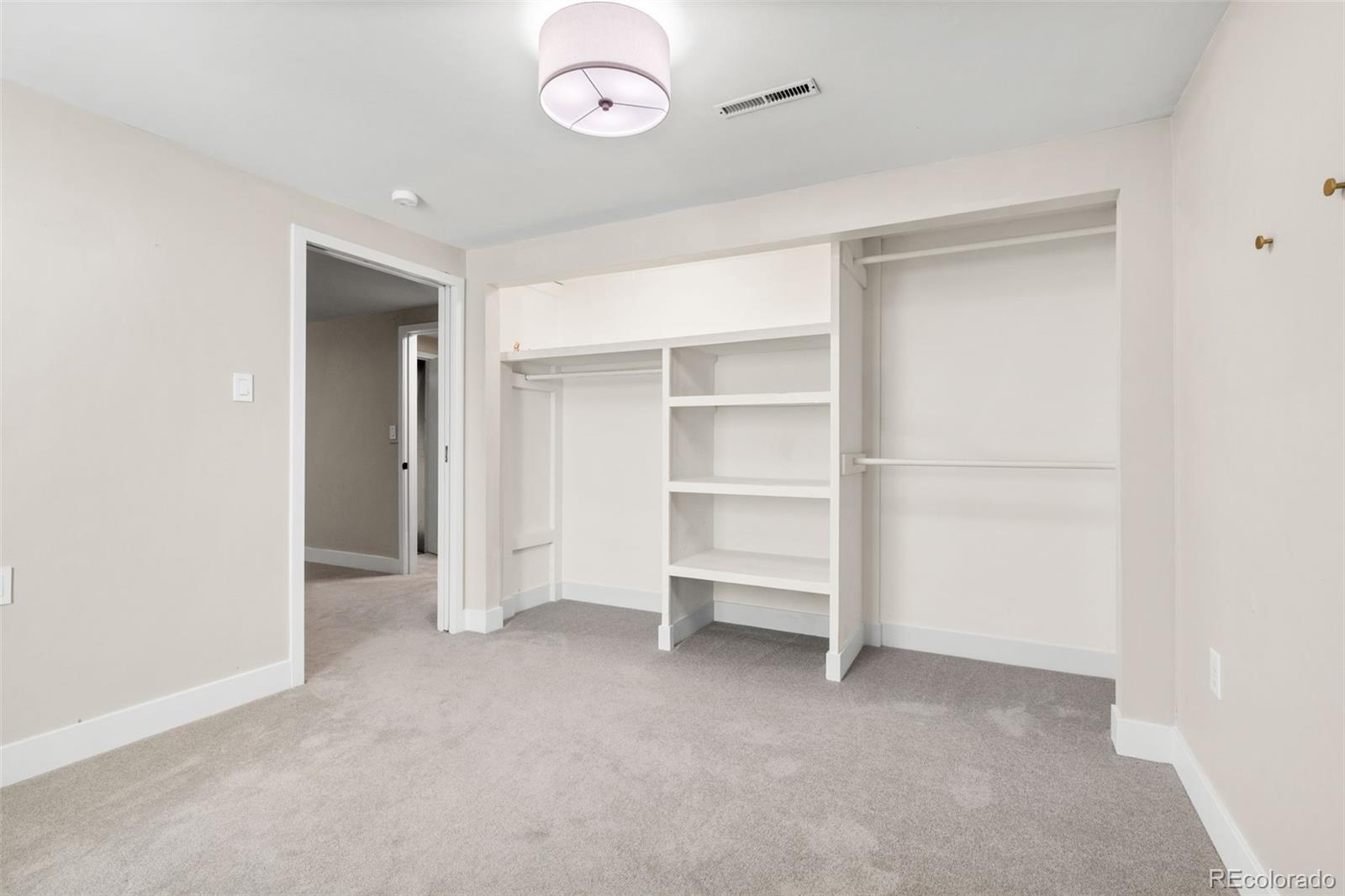 6360 Iris Way