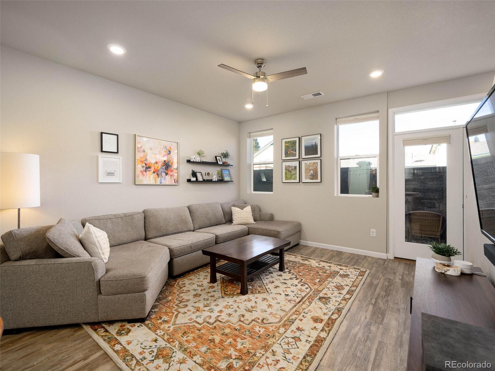 1060 Oak Circle