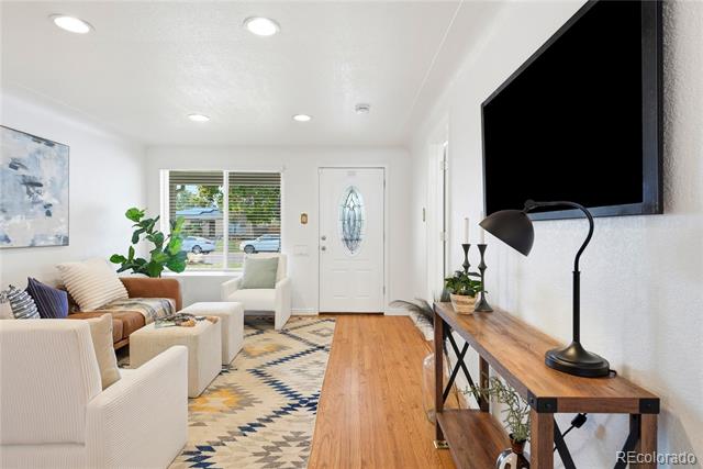 5520 E Thrill Place
