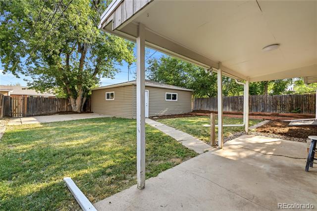 5520 E Thrill Place