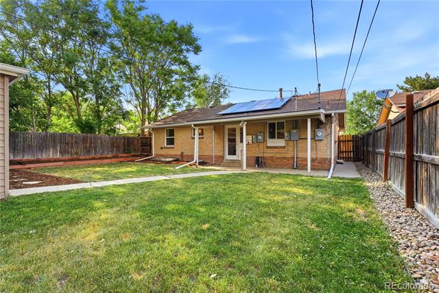 5520 E Thrill Place