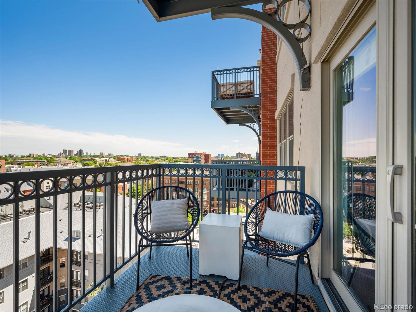 1950 N Logan Street Unit: 910