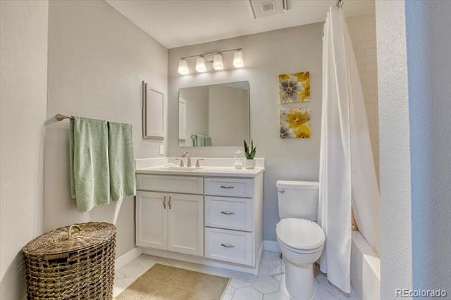 1811 S Quebec Way Unit: 103