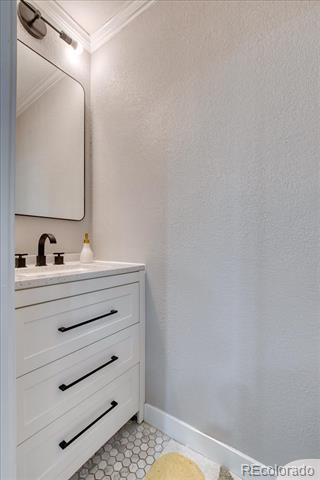 1811 S Quebec Way Unit: 103