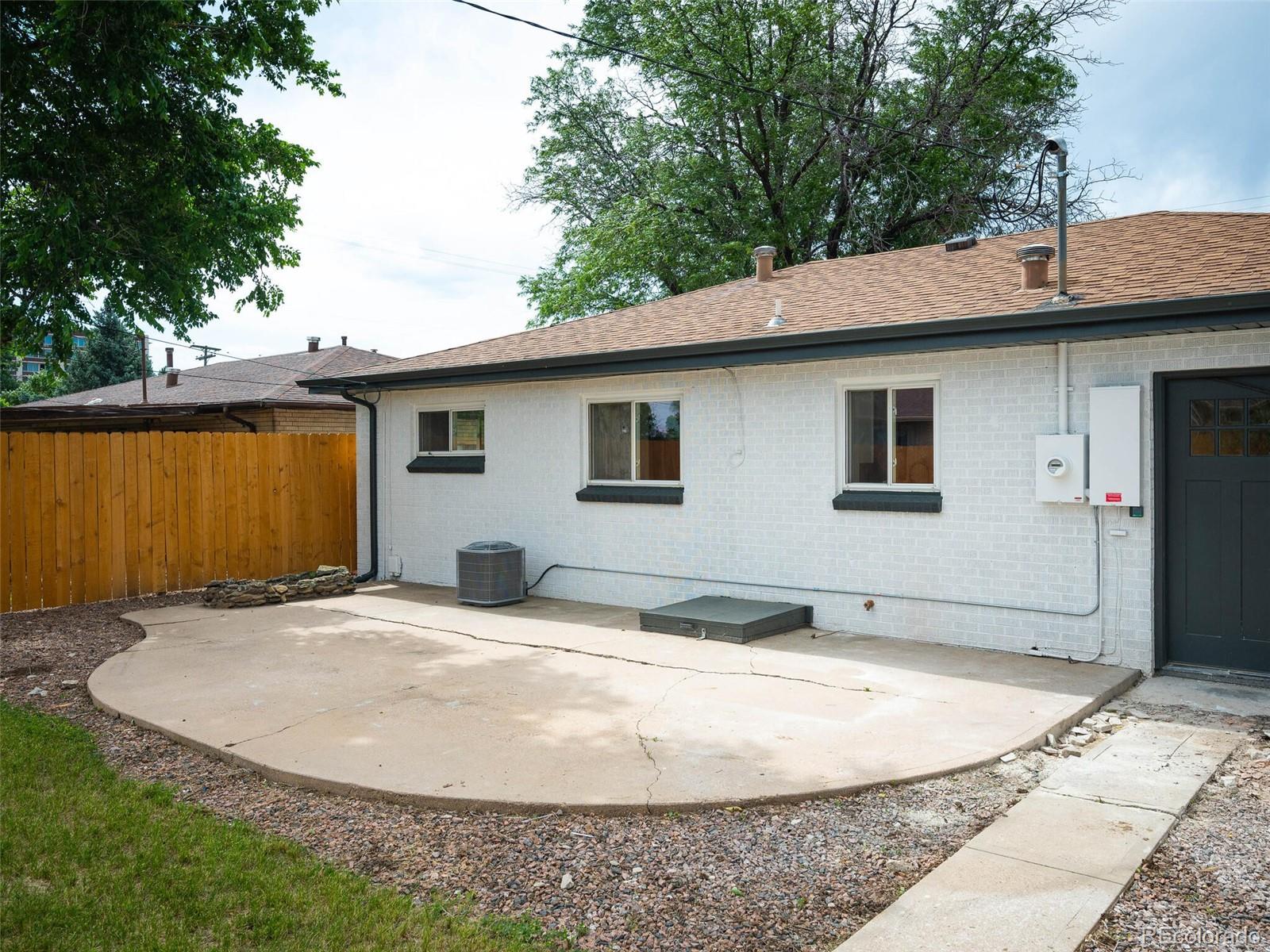 3215 W Louisiana Avenue