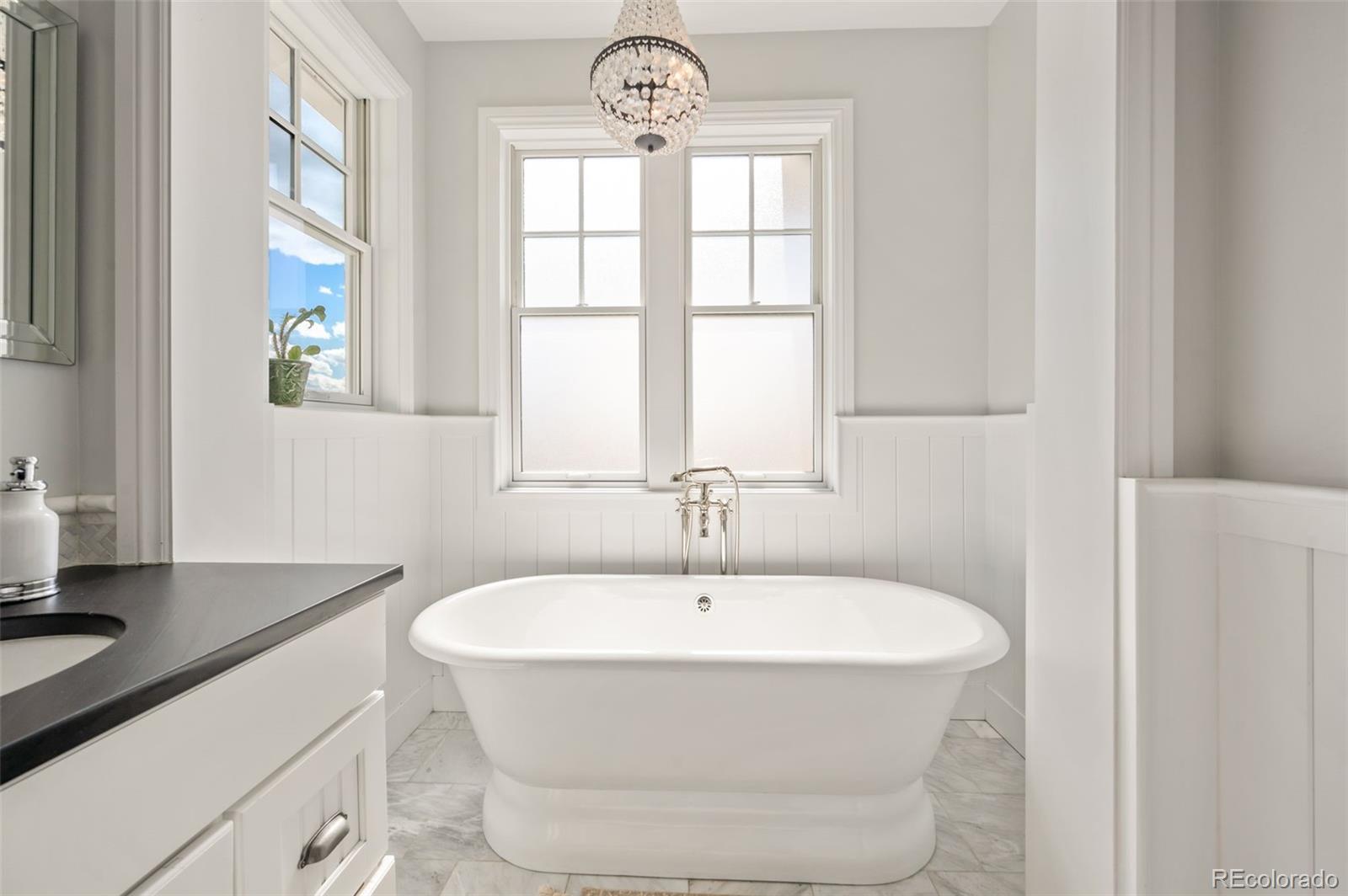 2126 S Juniper Street