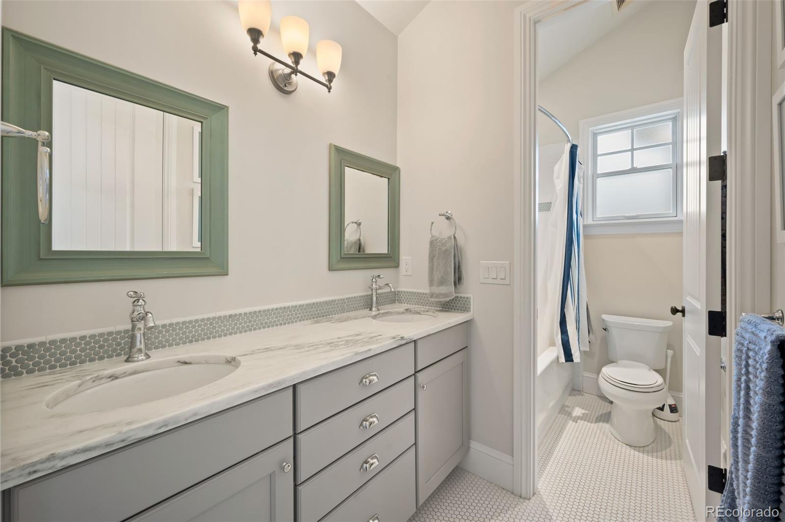 2126 S Juniper Street