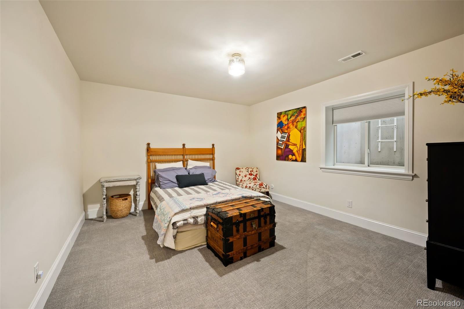 2126 S Juniper Street