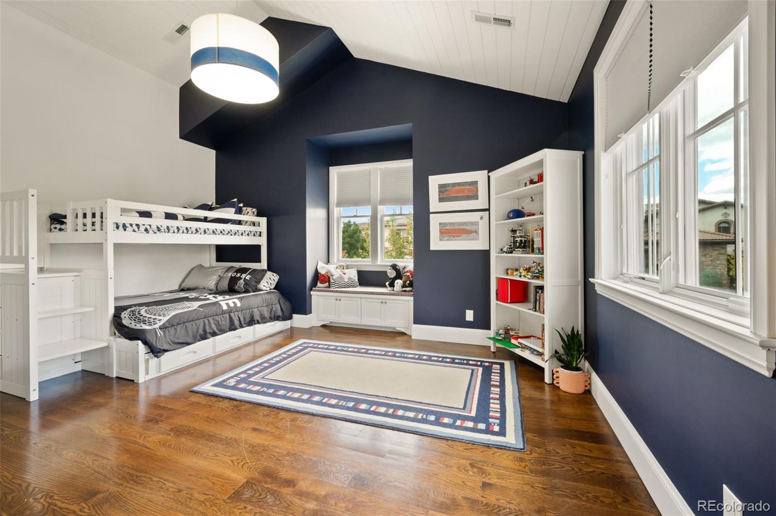 2126 S Juniper Street